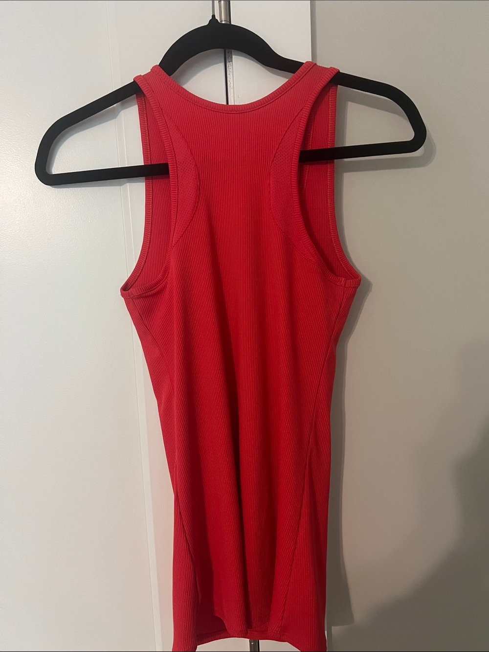 Under Armour Red Ribbed Tank Top - Picture 3 of 3